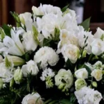 راهنمای جامع انتخاب بهترین تاج گل برای مزار